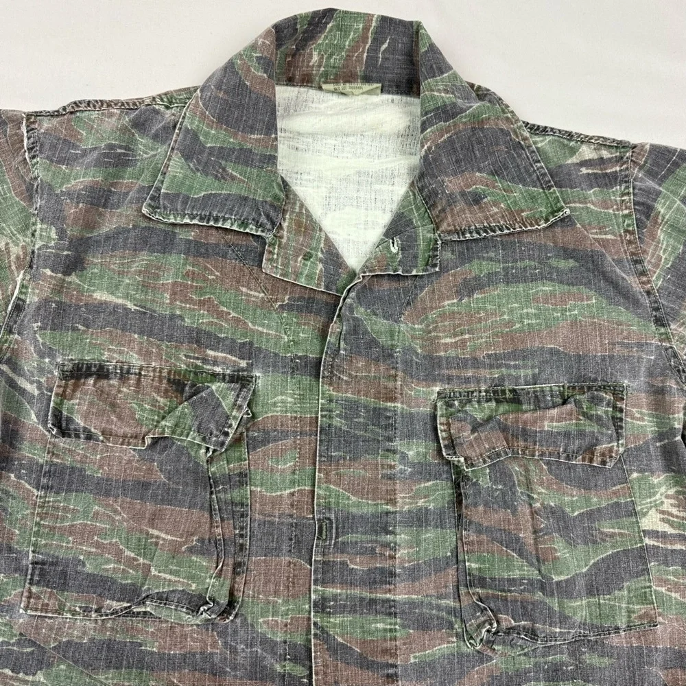 Vtg Tiger Stripe Camo BDU Jacket Sz Medium Military Combat B4